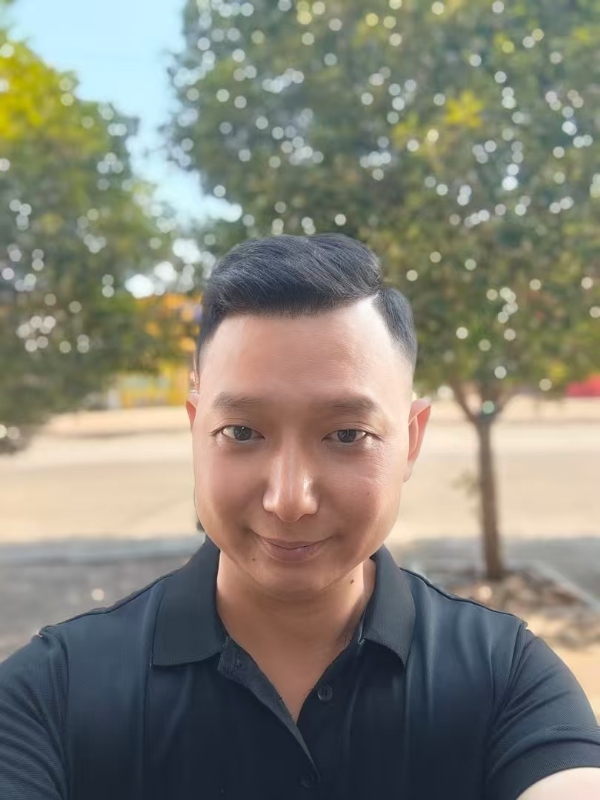 巷子里的猫的第一张照片--平顶山相亲服务中心