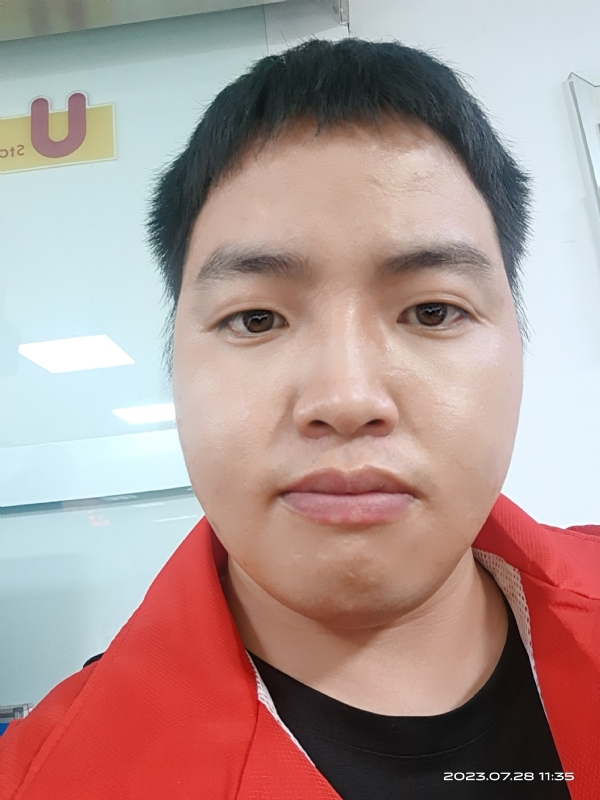 匆忙的第二张照片--平顶山相亲服务中心