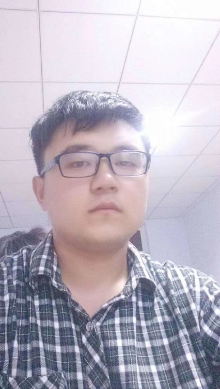 颜色不一样的黄的第一张照片--平顶山相亲服务中心