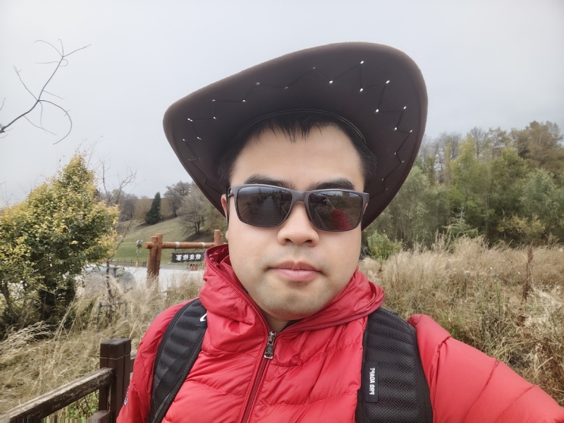 欢乐的笑的第一张照片--平顶山相亲服务中心